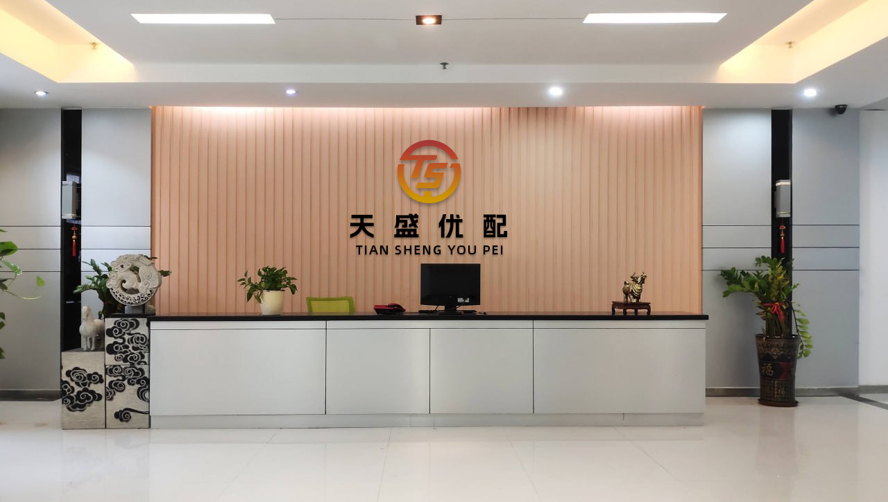 资本E家 两只LABUBU涨到190万元！5年前“旧主”现身：当年10多万买，30万多万卖出，不后悔，但潮玩价暴涨会伤害粉丝